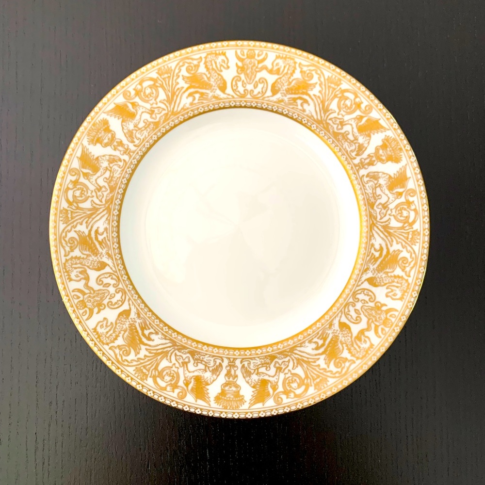 WEDGWOOD England Bone China  GOLD FLORENTINE W4219 set of 6 Salad  Plates 8”